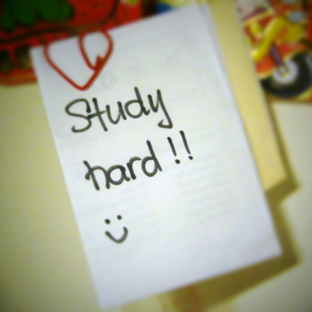 Study hard, de KeRryLaKe2 en 8tracks.com